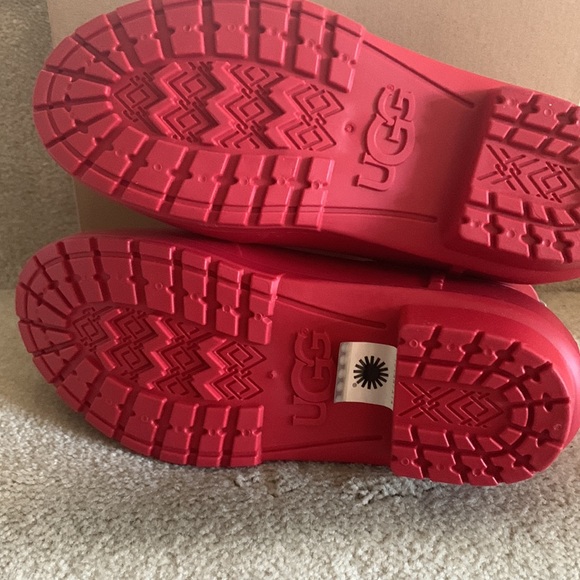 NIB UGG Rain Boots - Picture 6 of 8